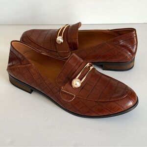 Dream Pairs Brown Loafers with Pearl Detailing Women's Flats Size 7